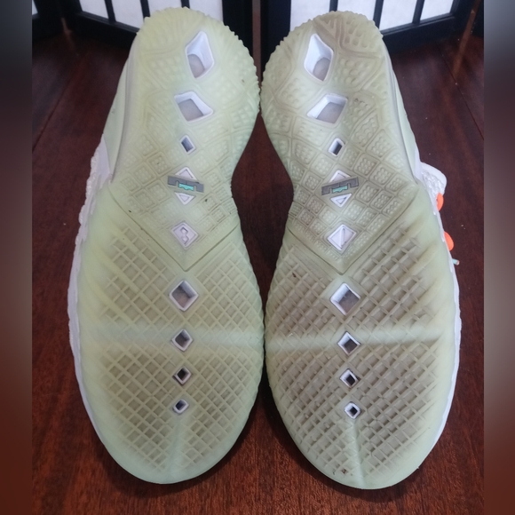 Nike Lebron 18 x Diana Taurasi GOAT Vision Size 8 Gently Worn Great Condition! - Picture 8 of 8